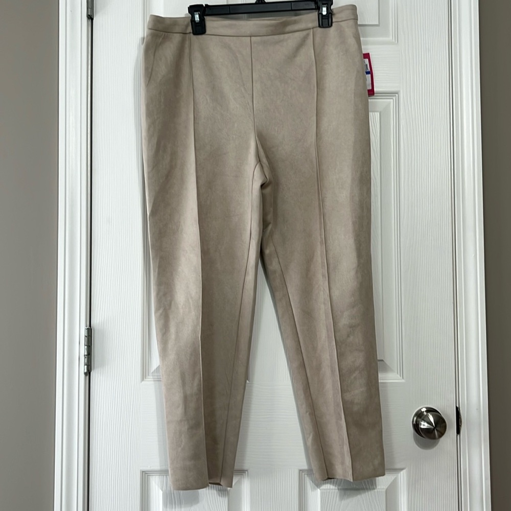 Faux Suede Vince Camuto skinny pants